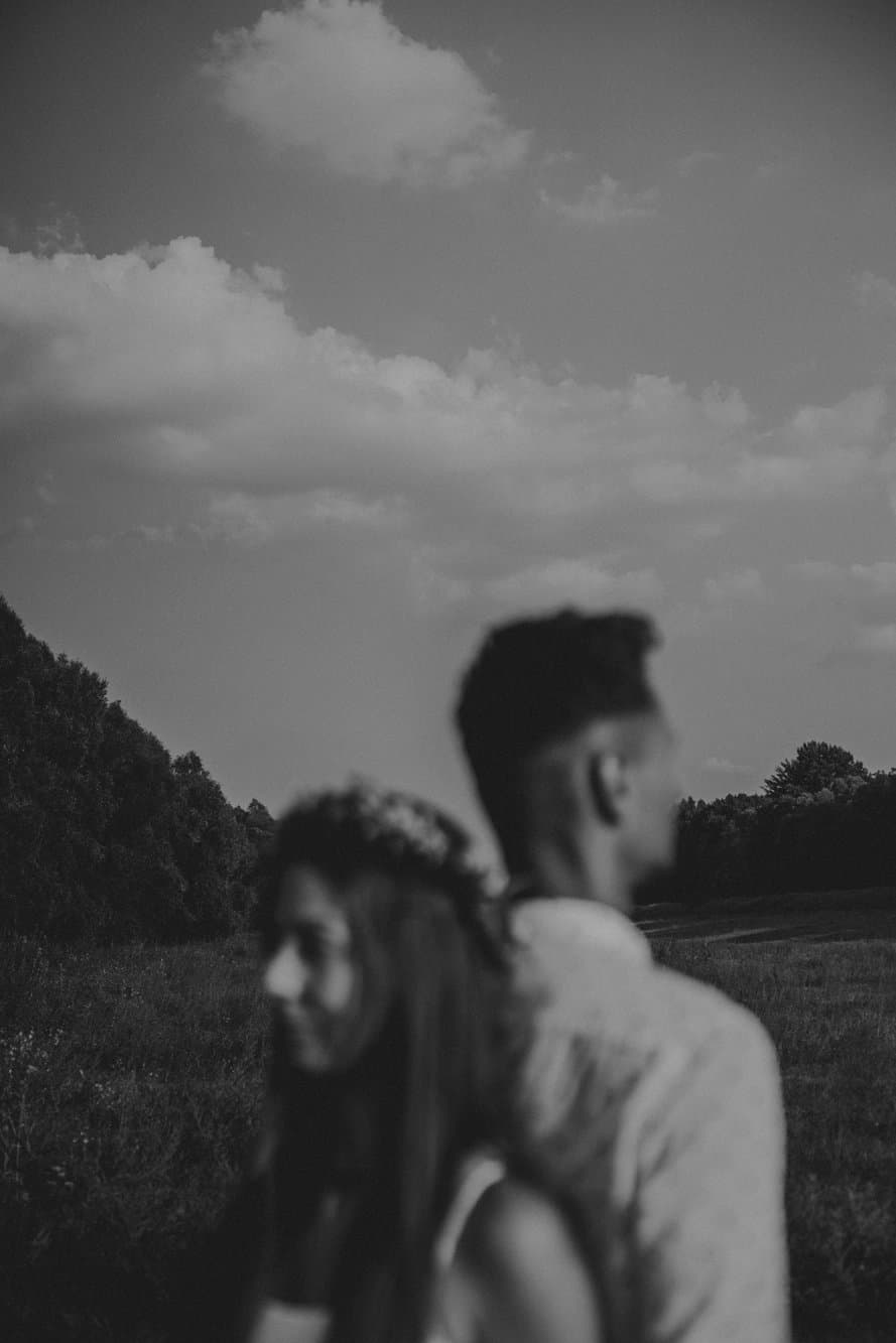 Engagement couple embrace